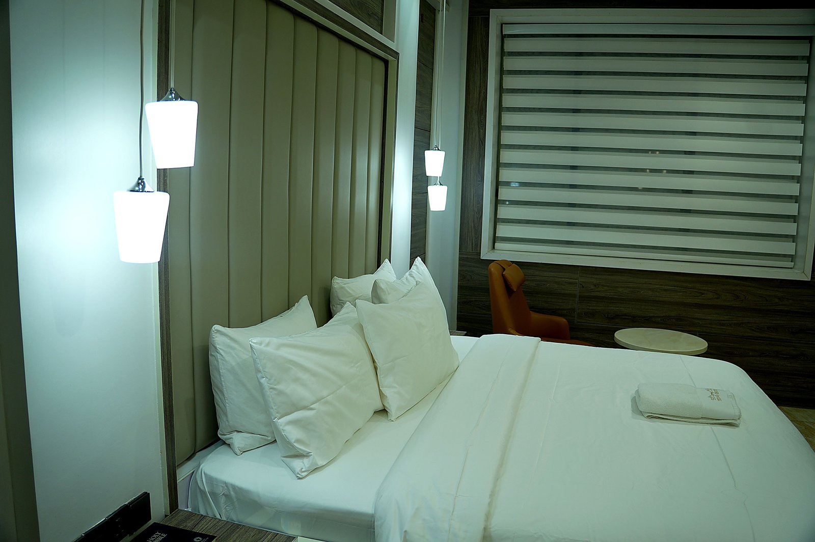 PREMIUM EXECUTIVE ROOM2