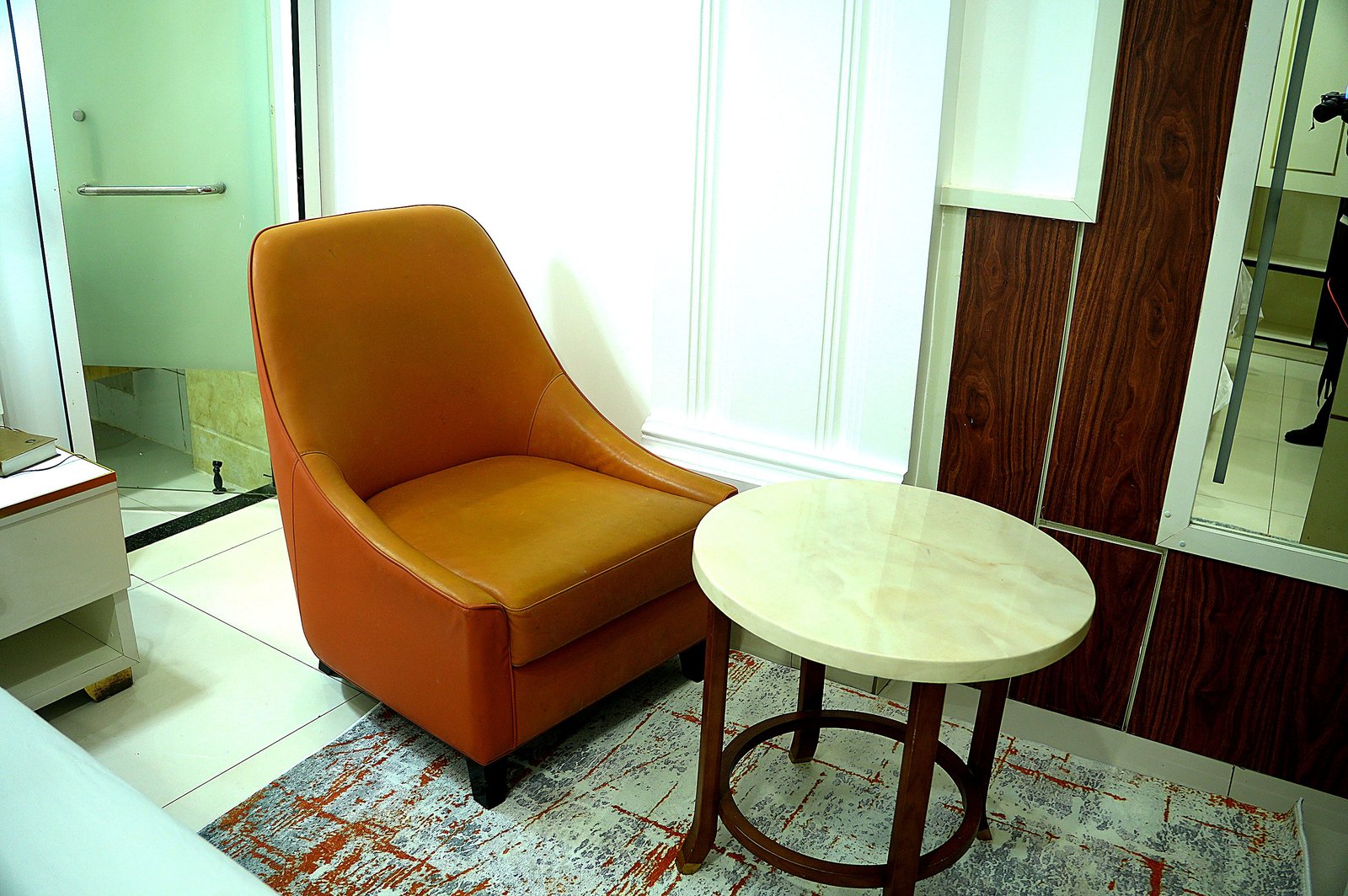 STUDIO ROOM, photograph 2